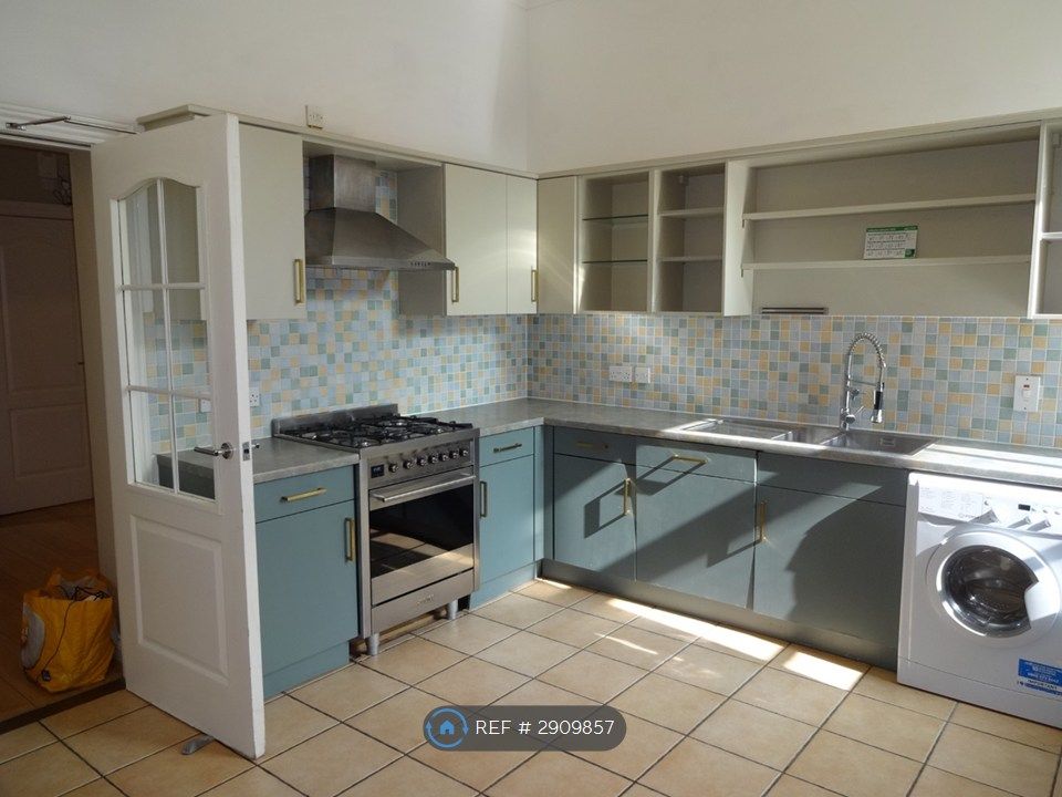Additional image 2 of 5 bed semi-detached house to rentConstitution Court, Dundee DD3