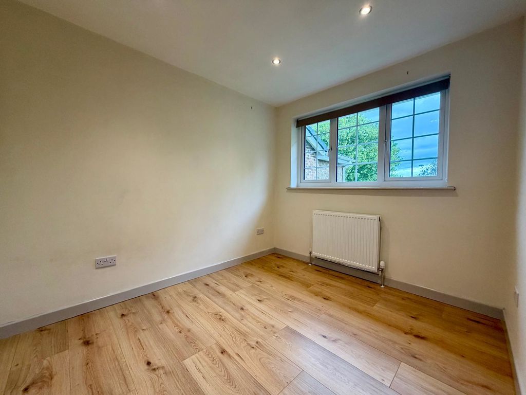 Additional image 10 of 5 bed detached house to rentGrasmere Way, Leighton Buzzard LU7