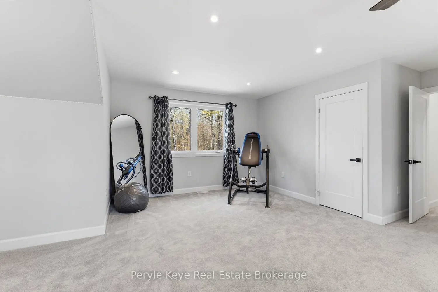 Additional image 16 of 1056 Xavier Street