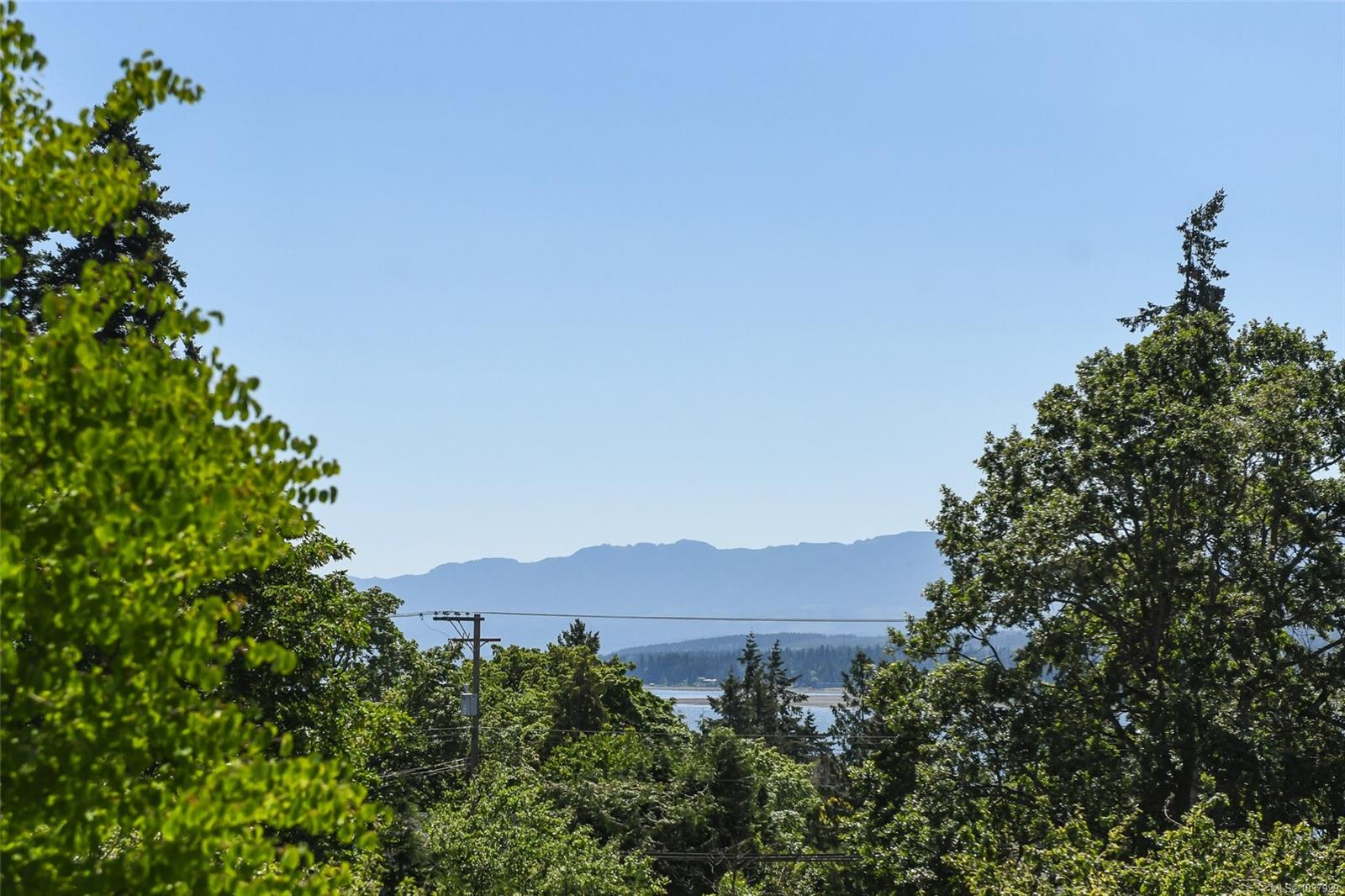 Additional image 2 of 1-2030 Wallace Avenue, Comox, BC, V9M 1X3