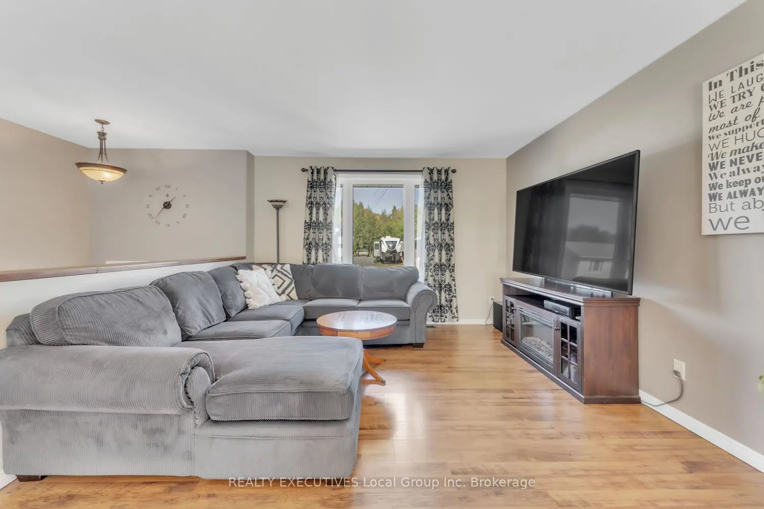 Additional image 3 of 498 Demers Street