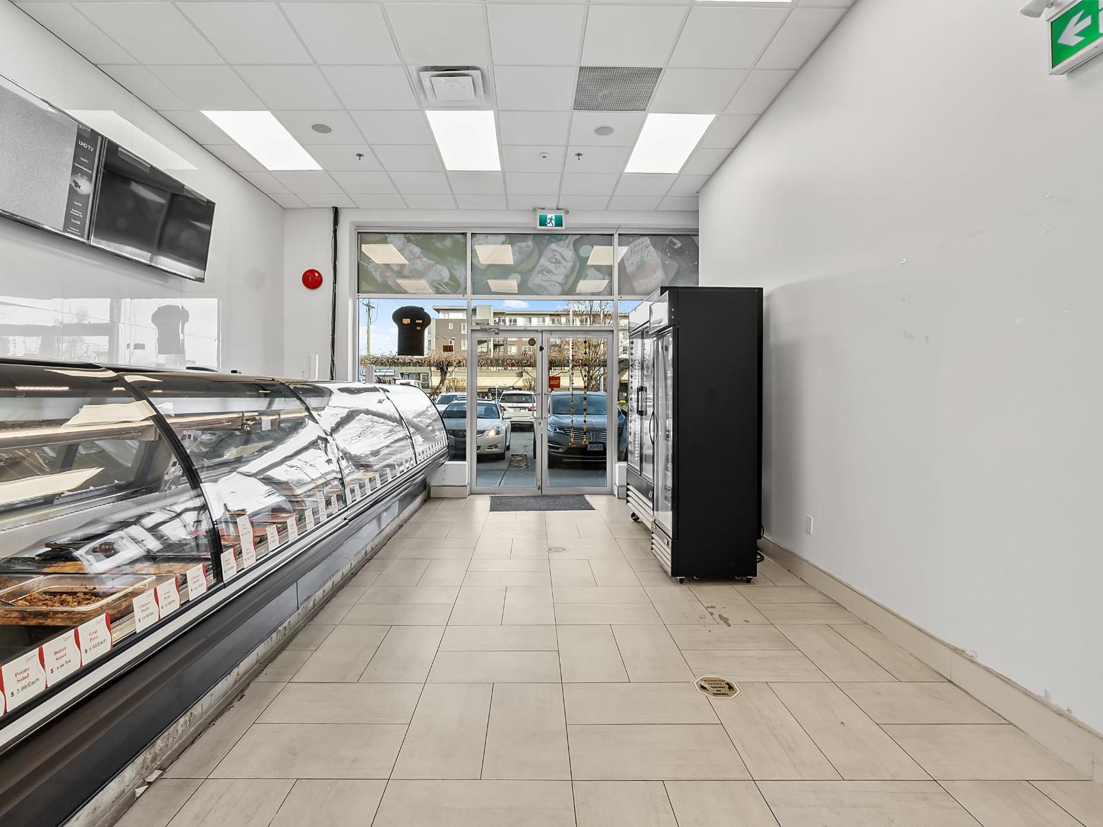 Additional image 3 of 113-2777 Gladwin Road, Abbotsford, BC, V2T3S3