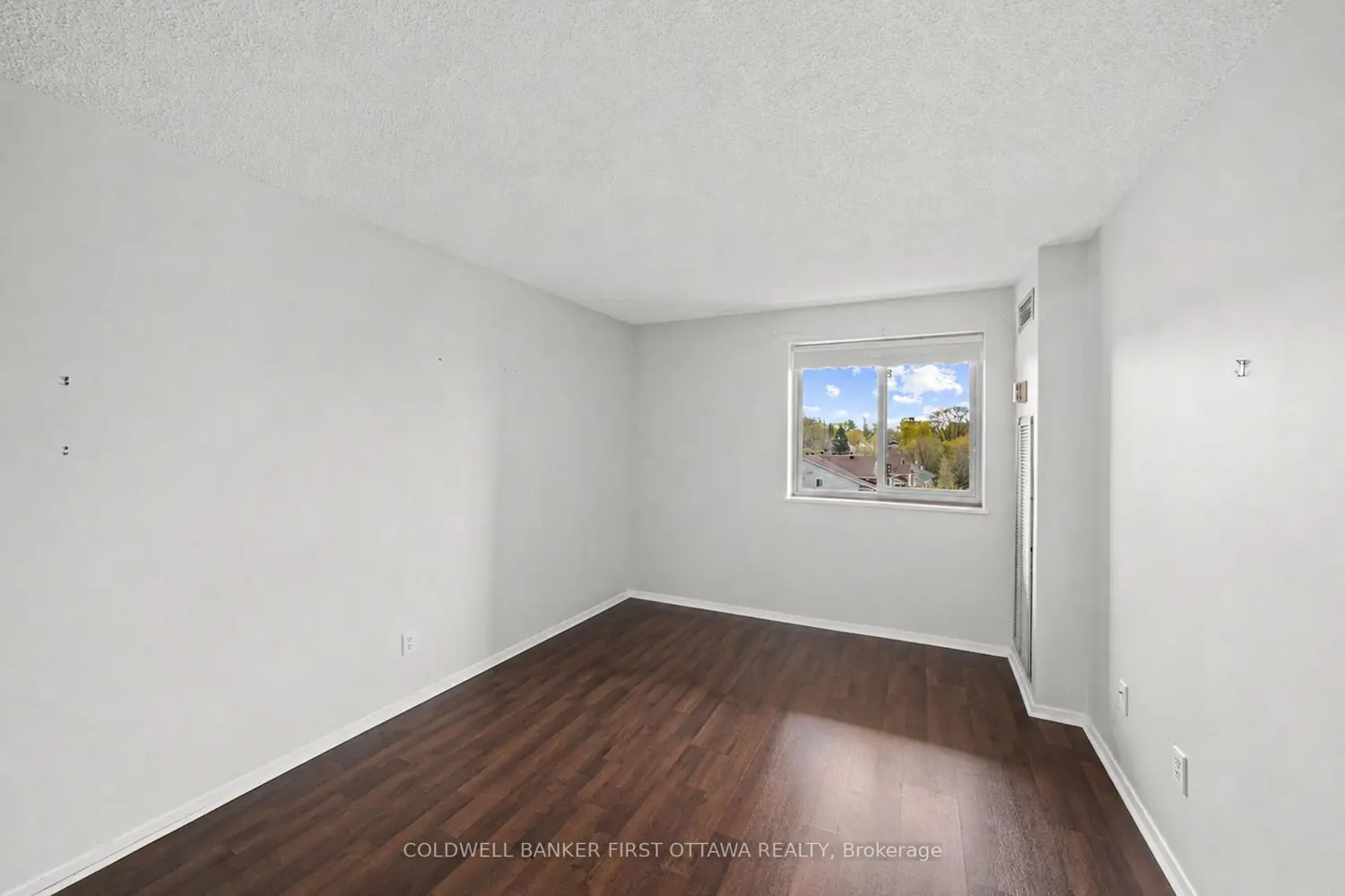 Additional image 8 of 1100 Ambleside Drive 411