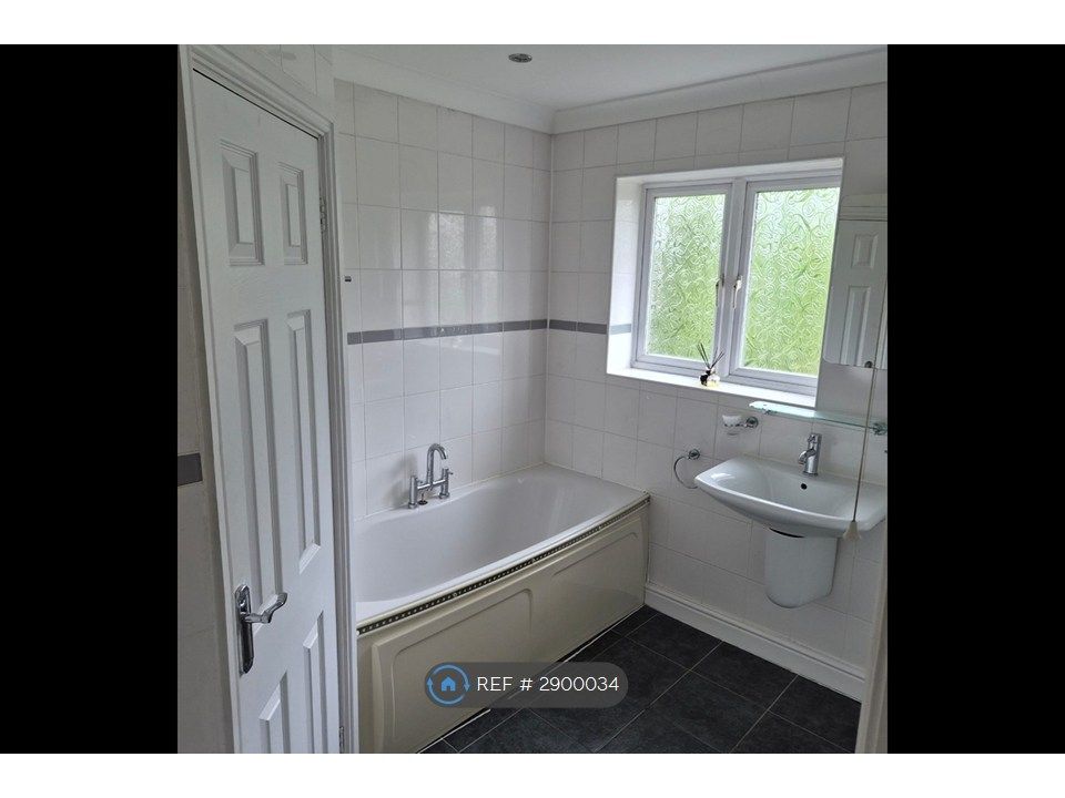 Additional image 5 of 4 bed detached house to rentHinckley Road, Nuneaton CV11