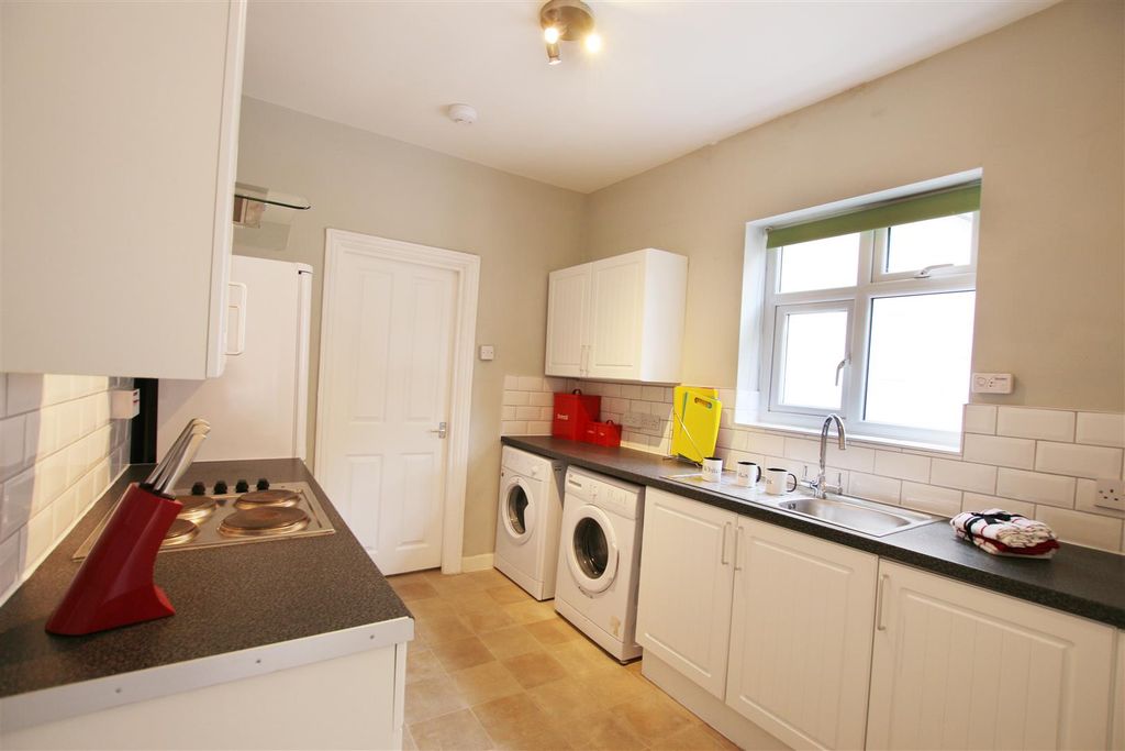 Additional image 5 of 4 bed terraced house to rentWhitworth Road, Northampton NN1