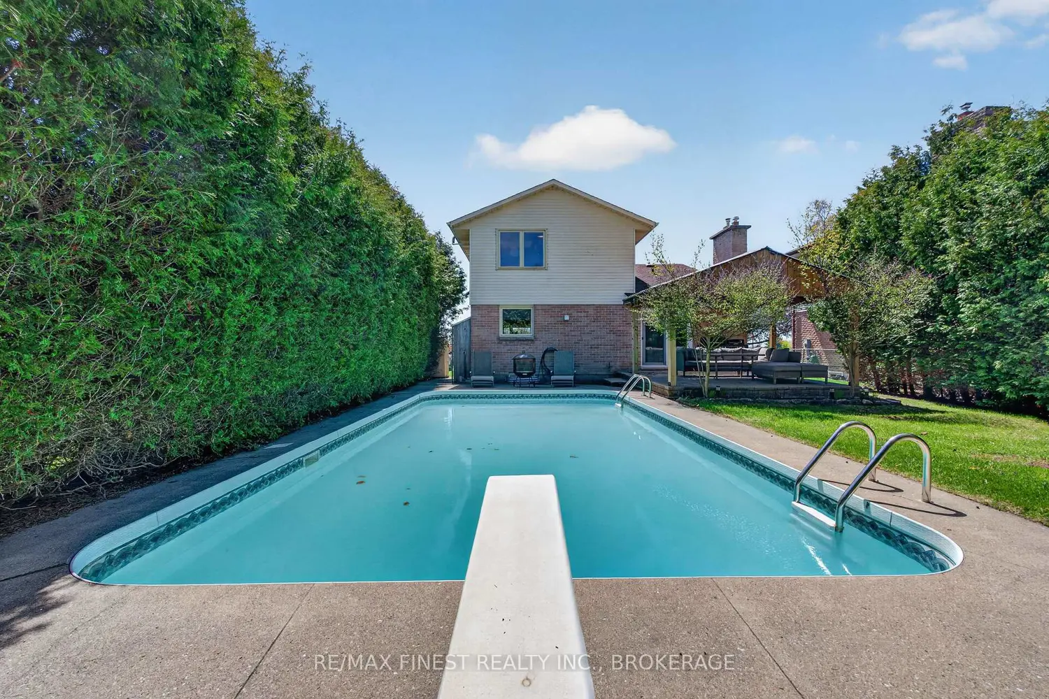Additional image 18 of 825 Somerset Crescent