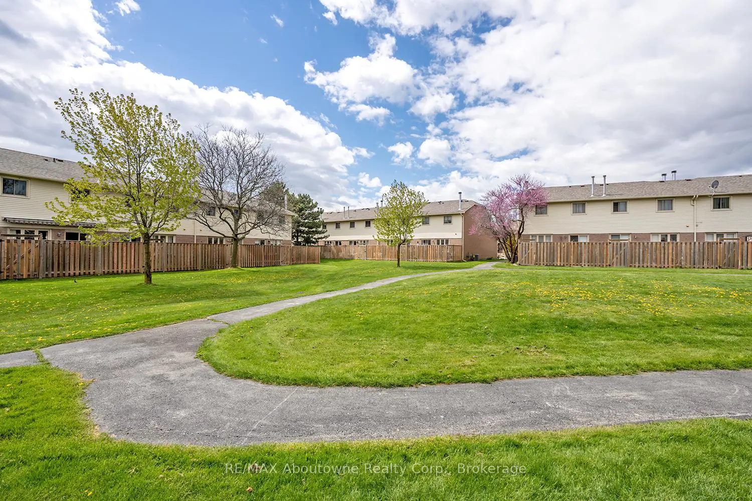 Additional image 19 of 2470 Headon Forest Drive 41