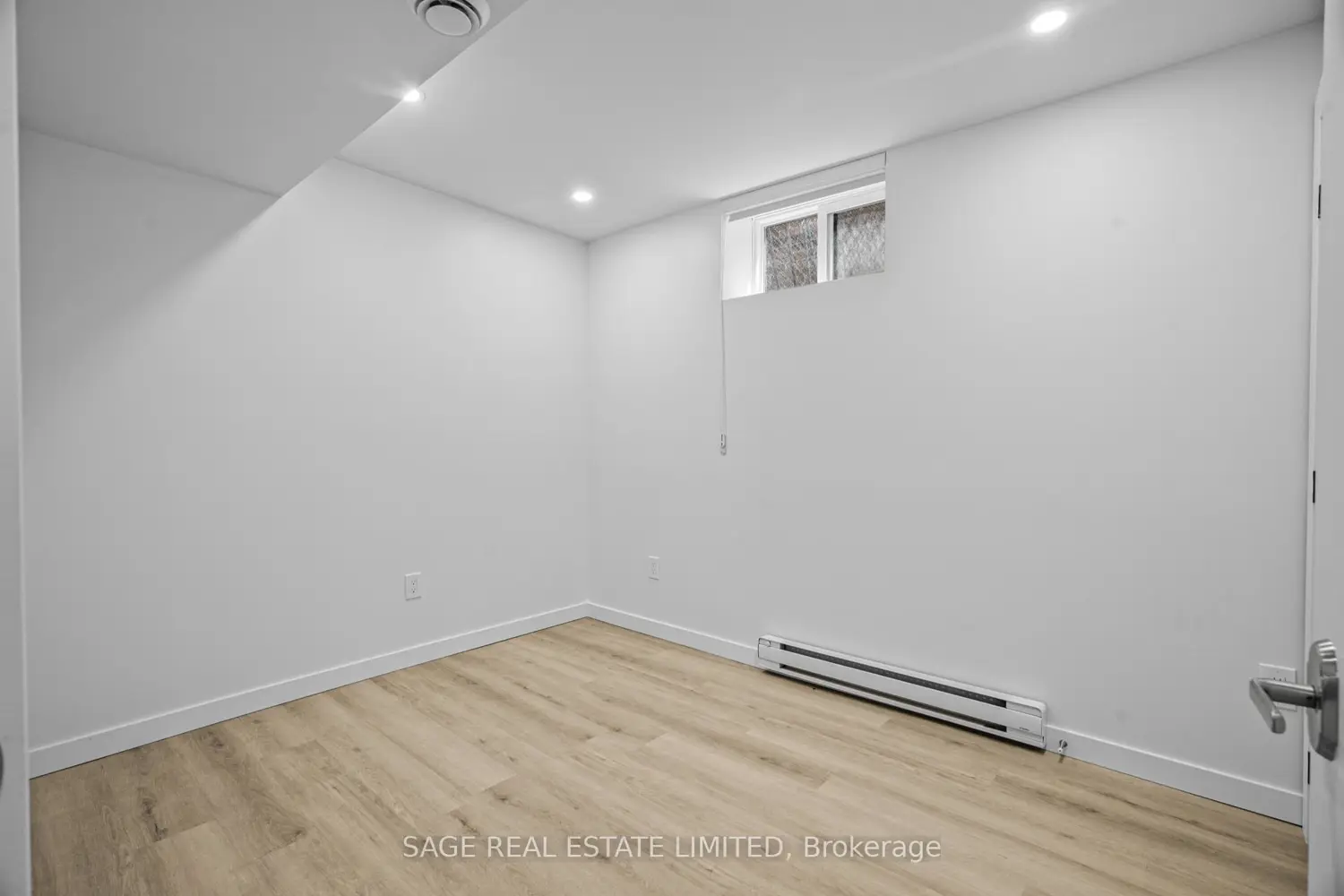Additional image 14 of 25 Chamberlain Avenue