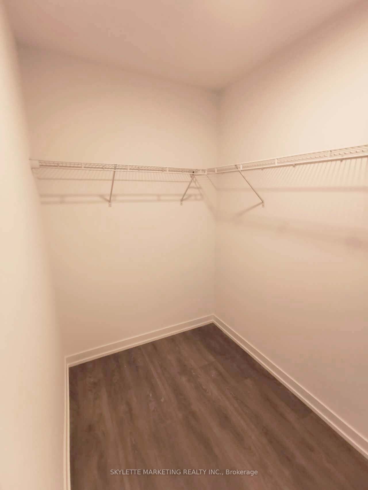 Additional image 6 of D-321-8 Beverley Glen Boulevard, Vaughan, ON, L4J 0L5