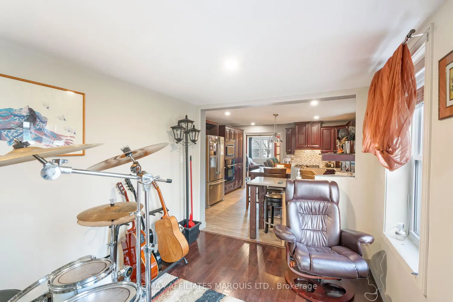 Additional image 6 of 310 Belmont Street