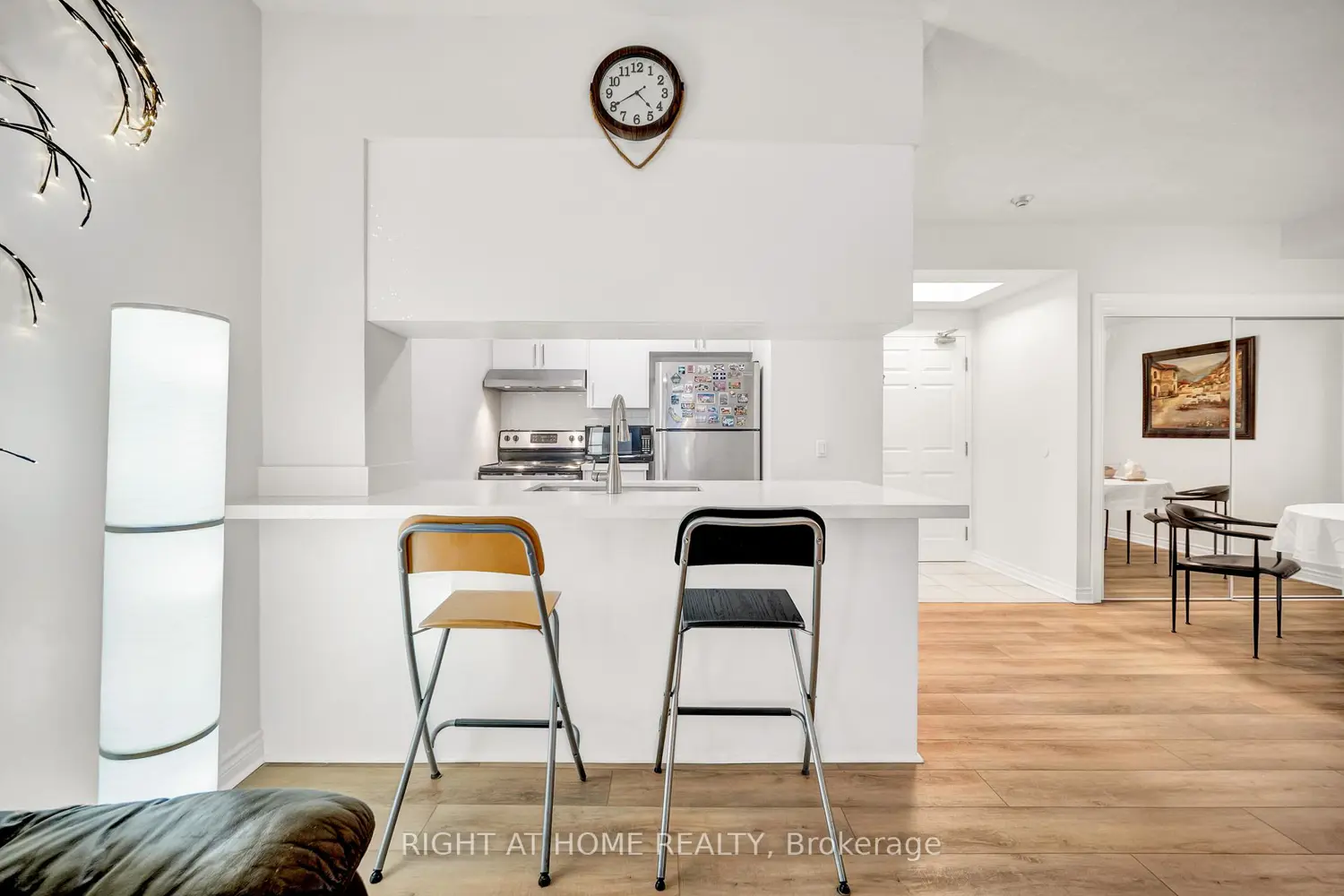 Additional image 15 of 7398 Yonge Street 107A