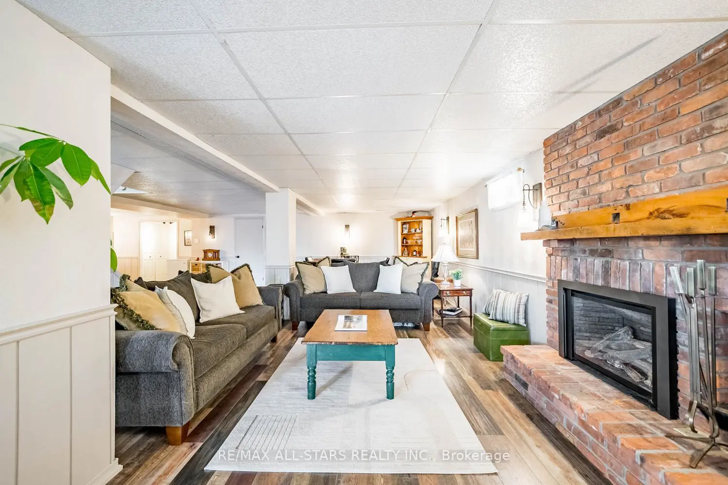 636 Rupert Avenue photo 4