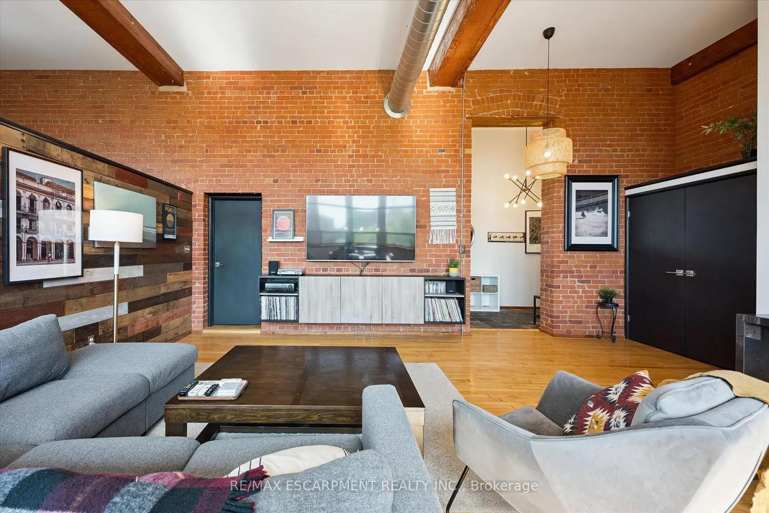 Additional image 4 of 357 Hunter Street 36