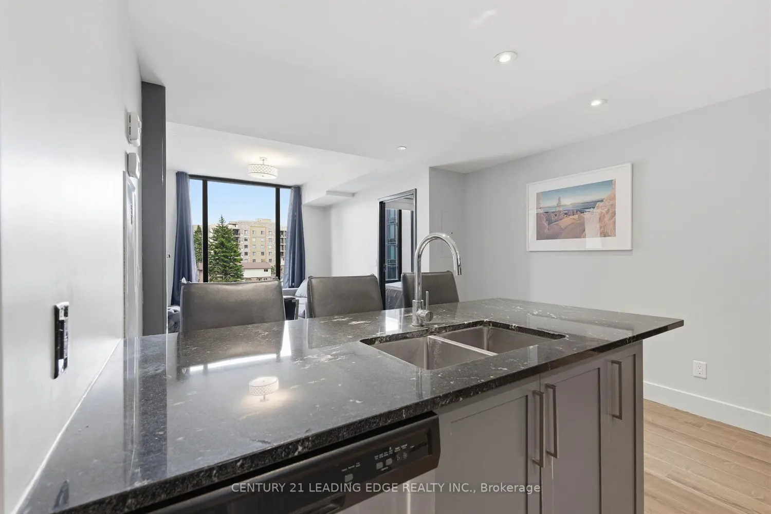330 Phillip Street C533 photo 3