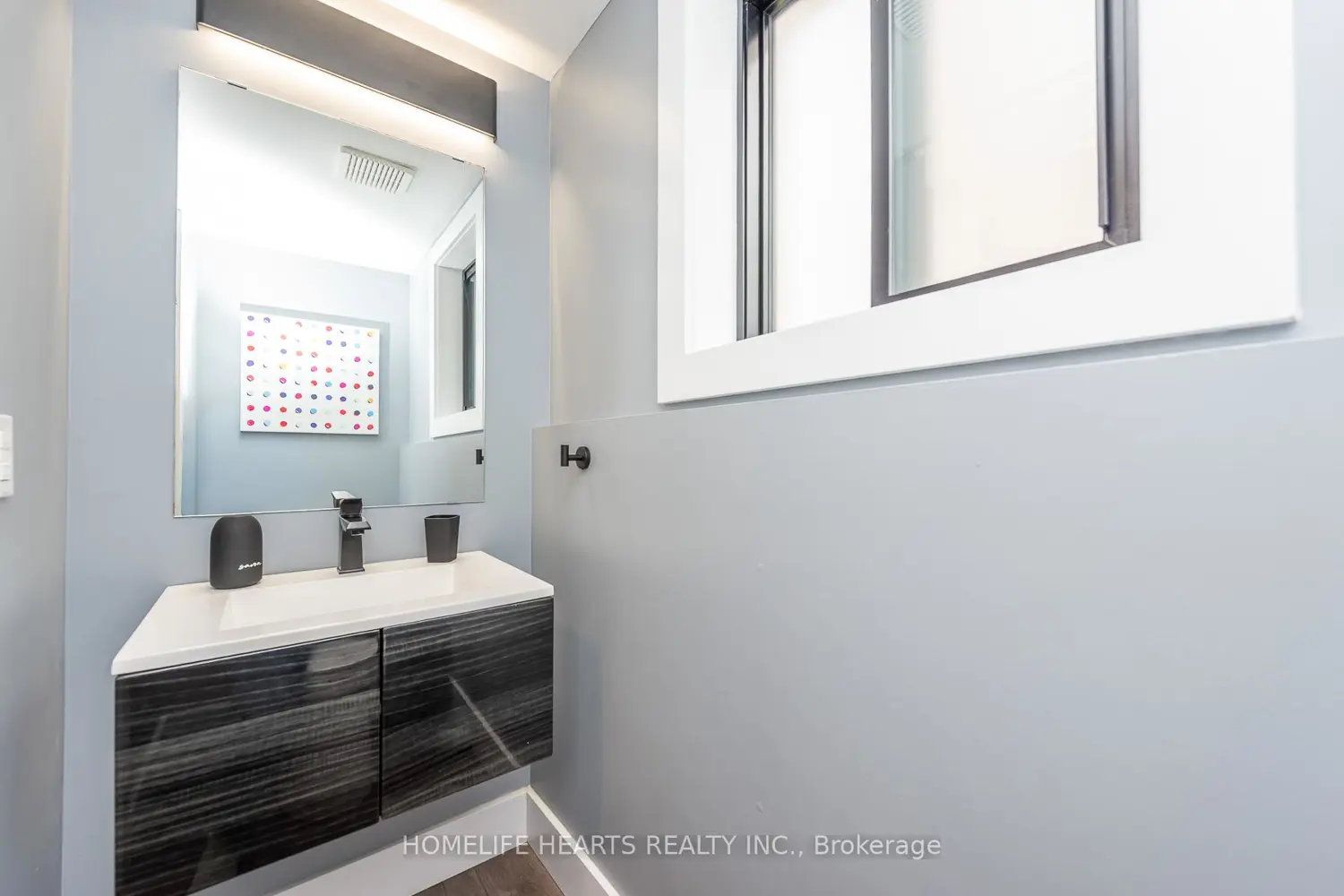 Additional image 9 of 48 Baccarat Crescent