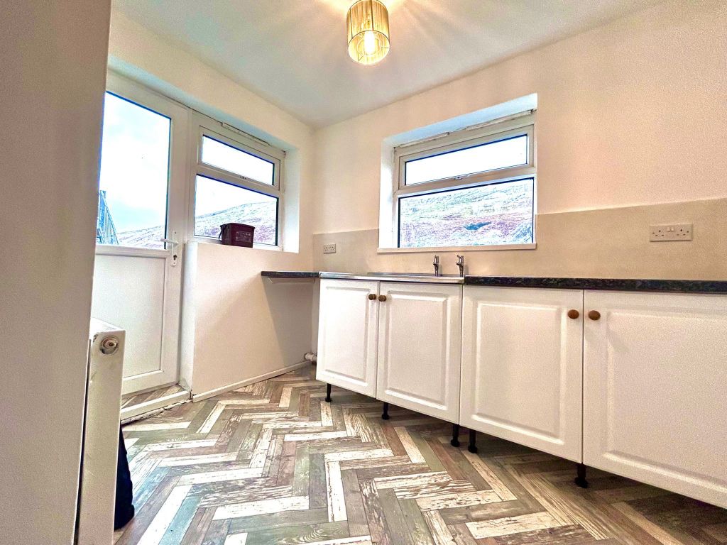 Additional image 8 of 2 bed flat to rent99B High Street, Ogmore Vale, Bridgend CF32