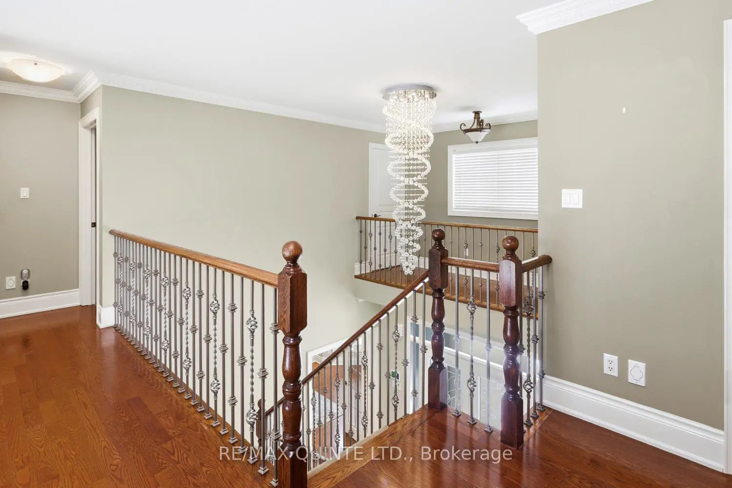2 Treeview Avenue photo 4