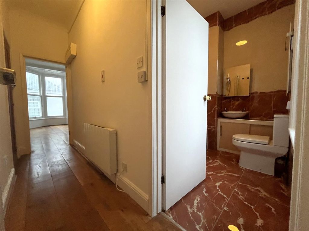 Additional image 7 of 1 bed flat for saleGloucester Street, Weymouth DT4