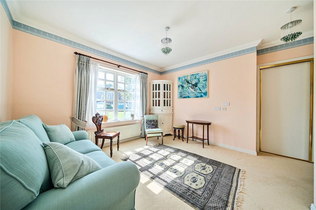 Additional image 6 of 3 bed detached house for salePriestland Gardens, Castle Village, Berkhamsted, Hertfordshire HP4