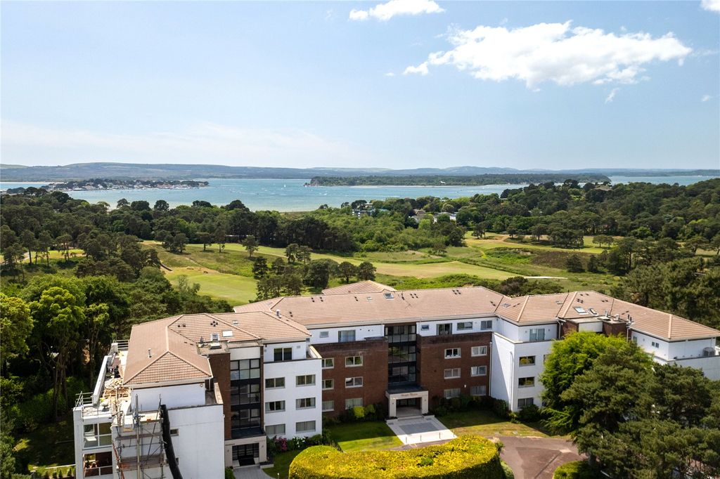 Additional image 2 of 3 bed flat for saleLilliput Road, Poole, Dorset BH14