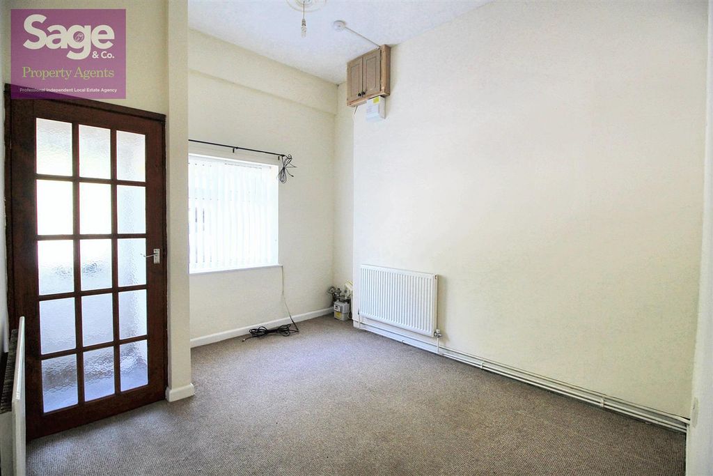 Additional image 2 of 2 bed flat for saleHigh Street, Abercarn, Newport NP11