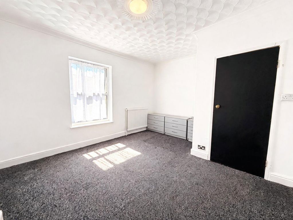 Additional image 2 of 6 bed semi-detached house to rentPercival Street, Peterborough PE3