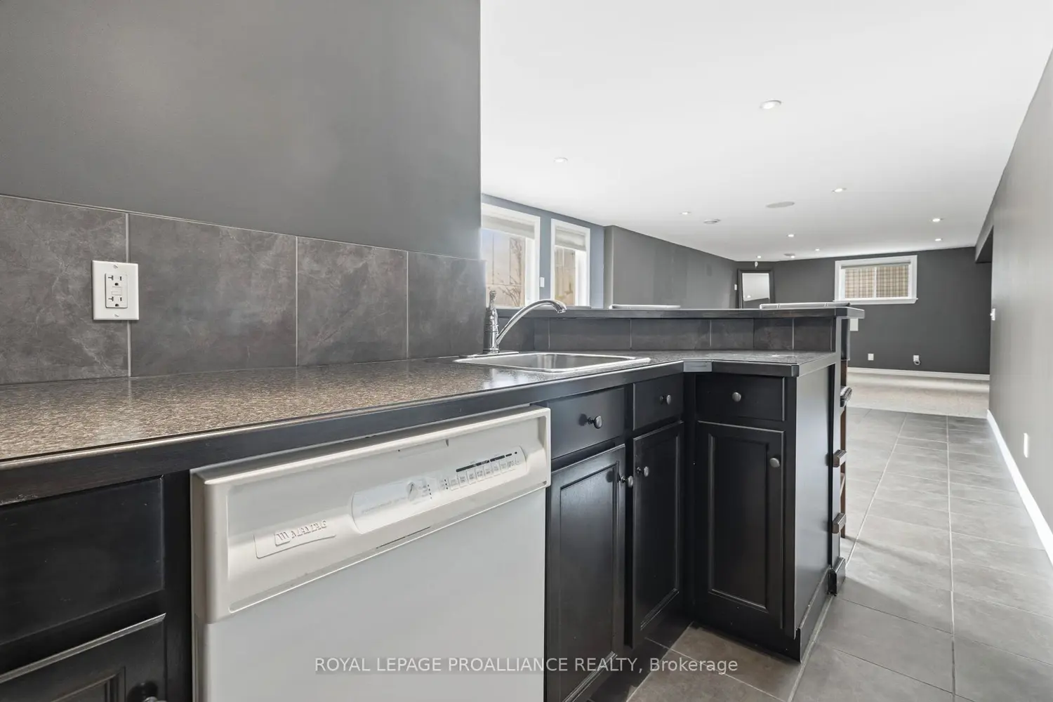 Additional image 16 of 403 Brock Street