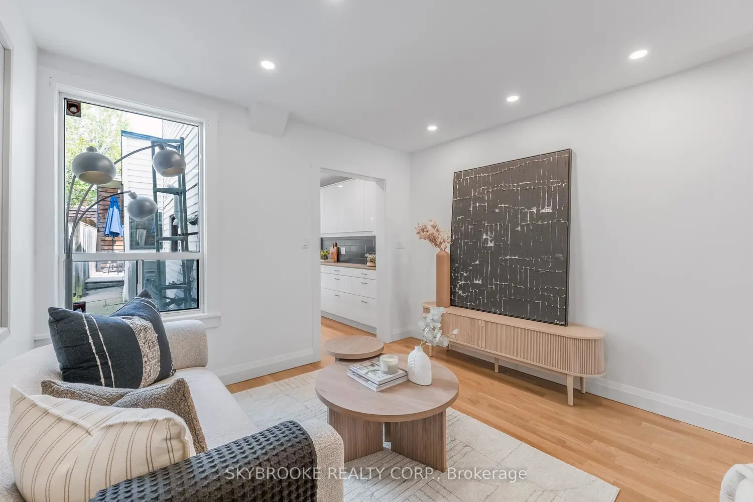 14 Whitaker Avenue photo 5
