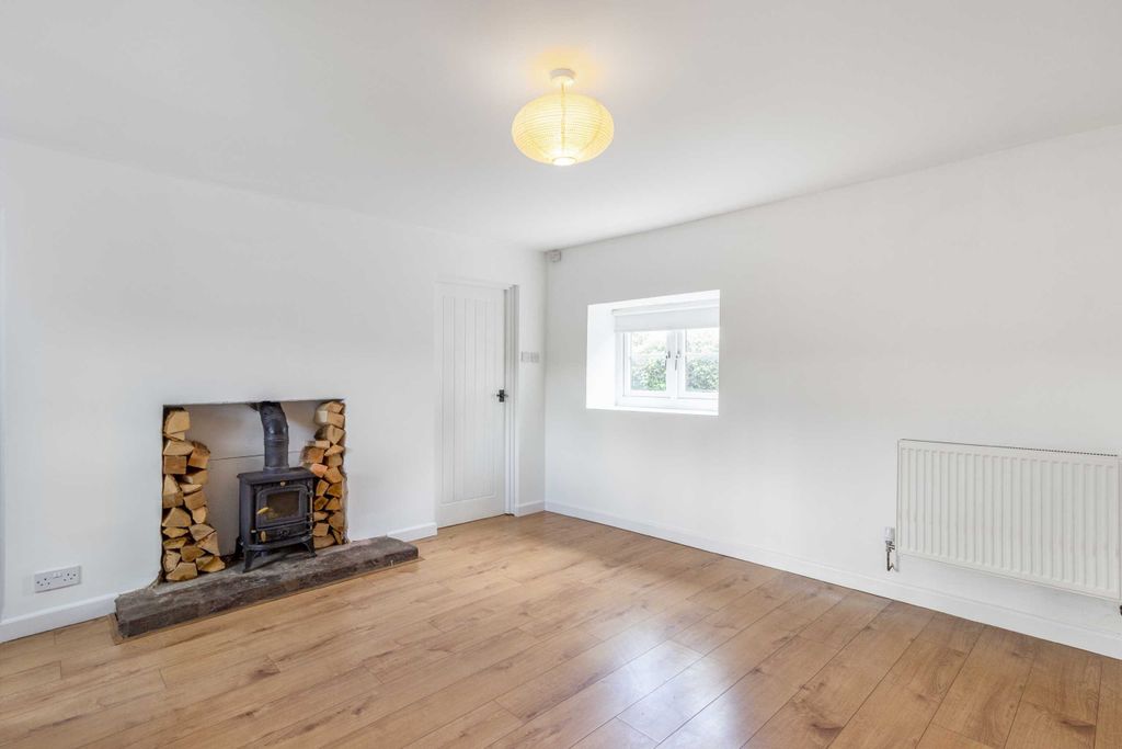Additional image 4 of 3 bed terraced house to rentUsk, Monmouthshire NP15