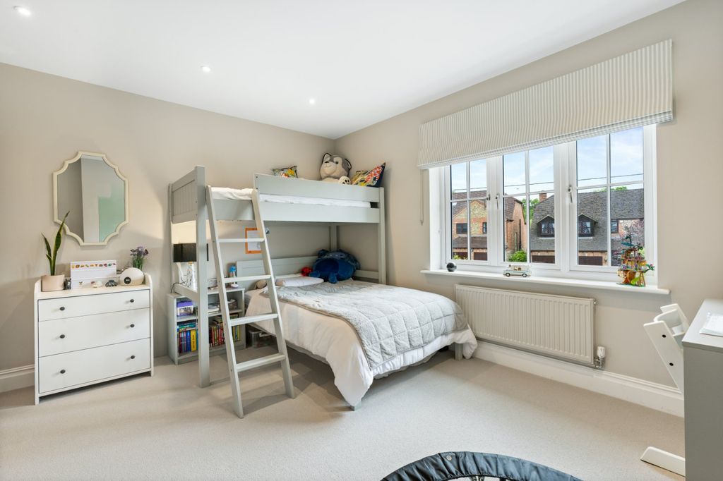 Additional image 14 of 4 bed country house for saleKingswood Avenue, Penn, Buckinghamshire HP10