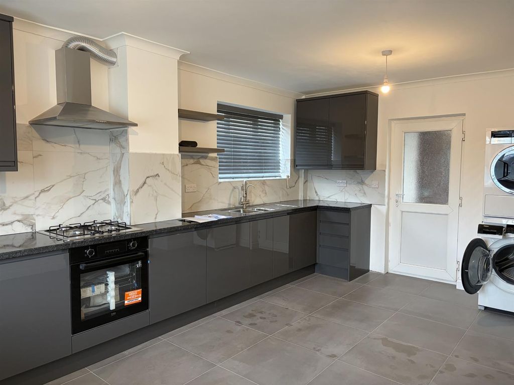Additional image 3 of 3 bed semi-detached house to rentGreen Lane, Caldicot NP26