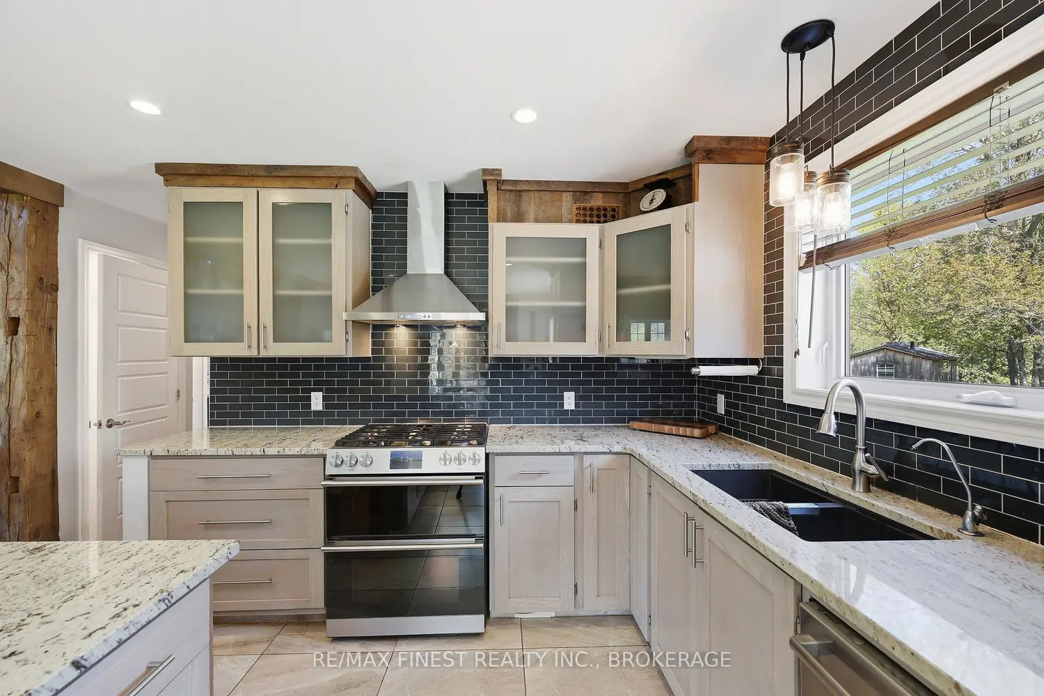 Additional image 17 of 2987 Ernie Road