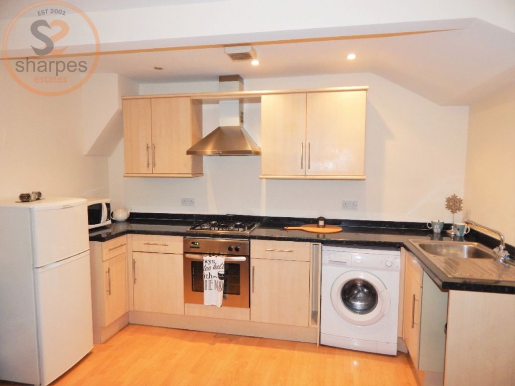 Additional image 3 of 2 bed flat to rentMerton Road, Flat 3, London SW19