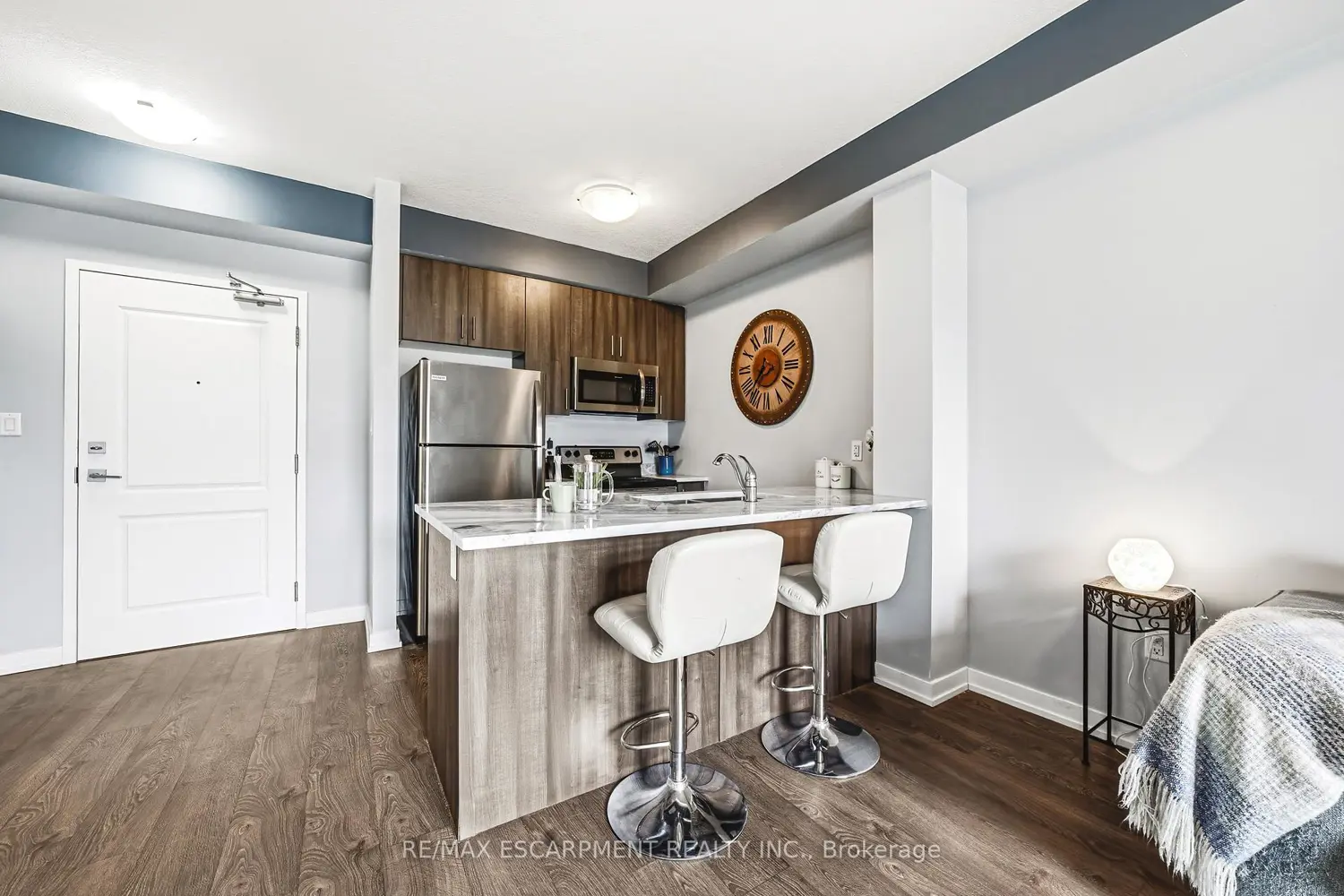 125 Shoreview Place 134 photo 3