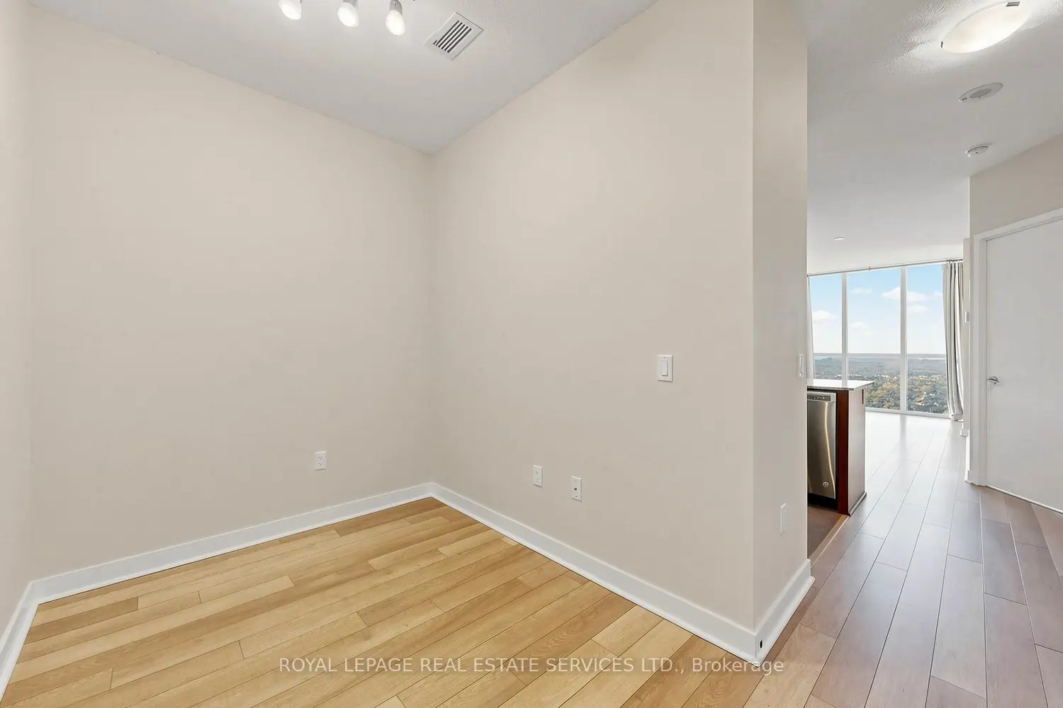 Additional image 7 of 3975 Grand Park Drive 2103