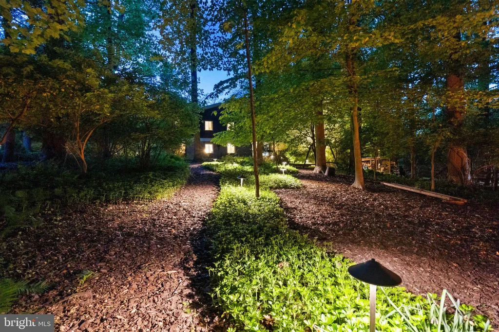 Additional image 16 of 8034 Park Overlook Drive, Bethesda, MD 20817