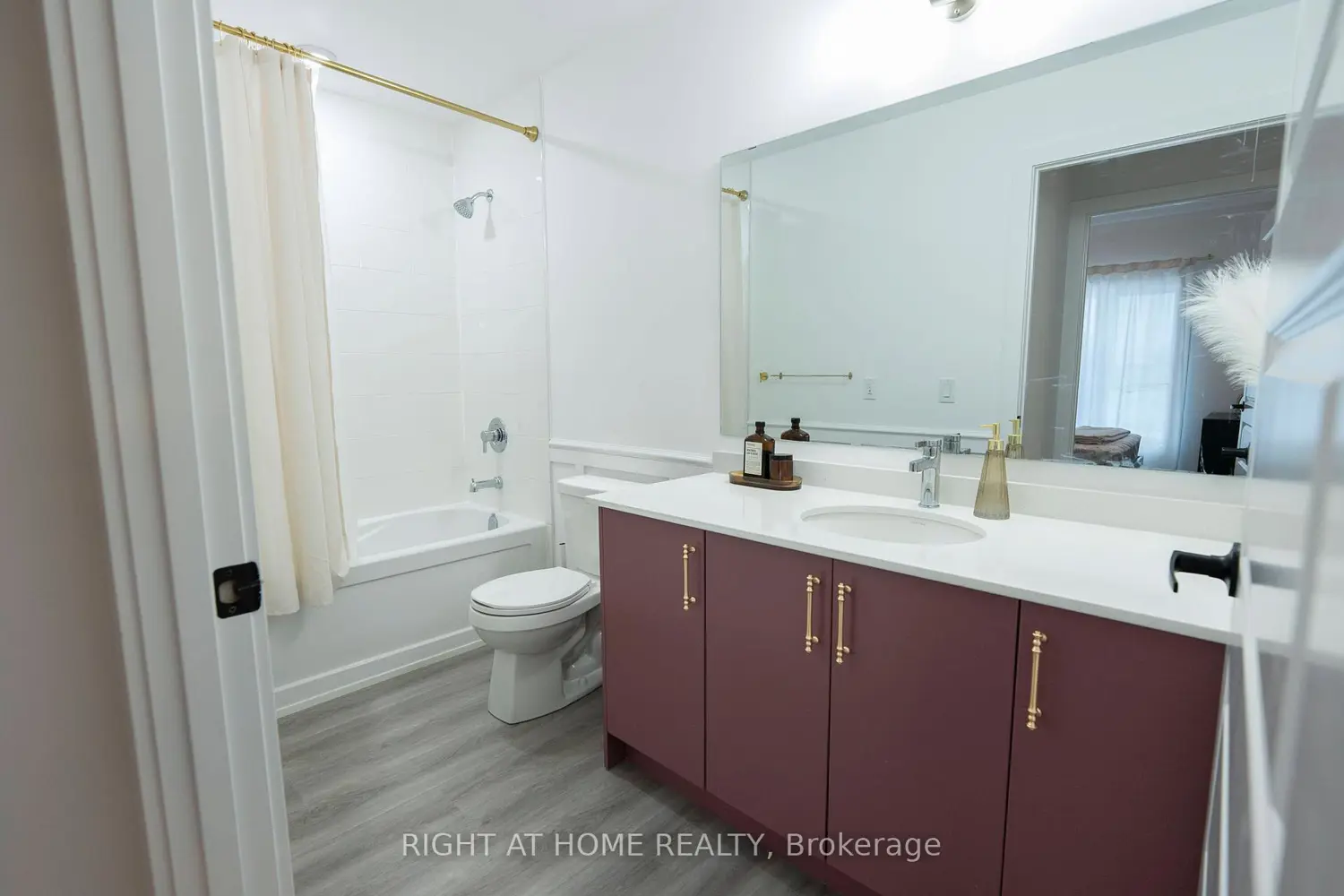 Additional image 6 of 1000 Lackner Place 302