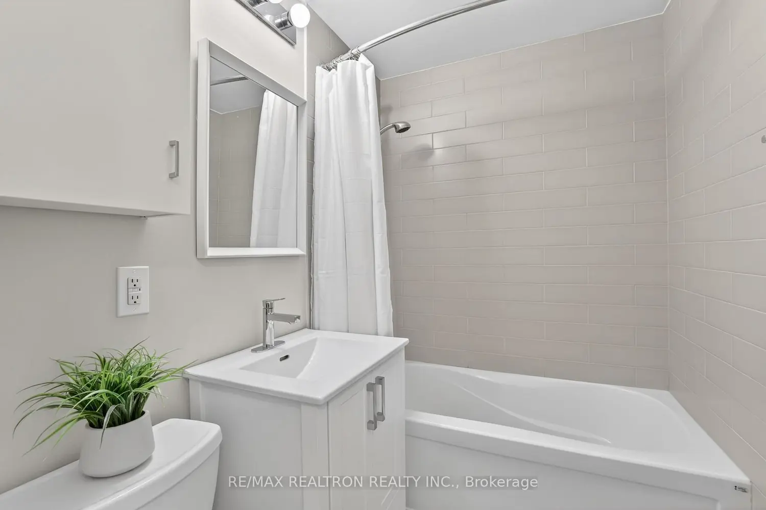 Additional image 8 of 2603 Bathurst Street 106