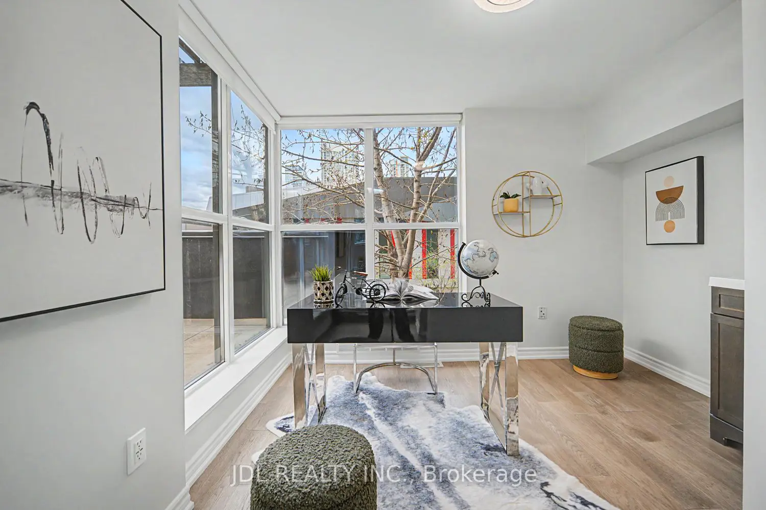 Additional image 14 of 31 Brunel Court Th8