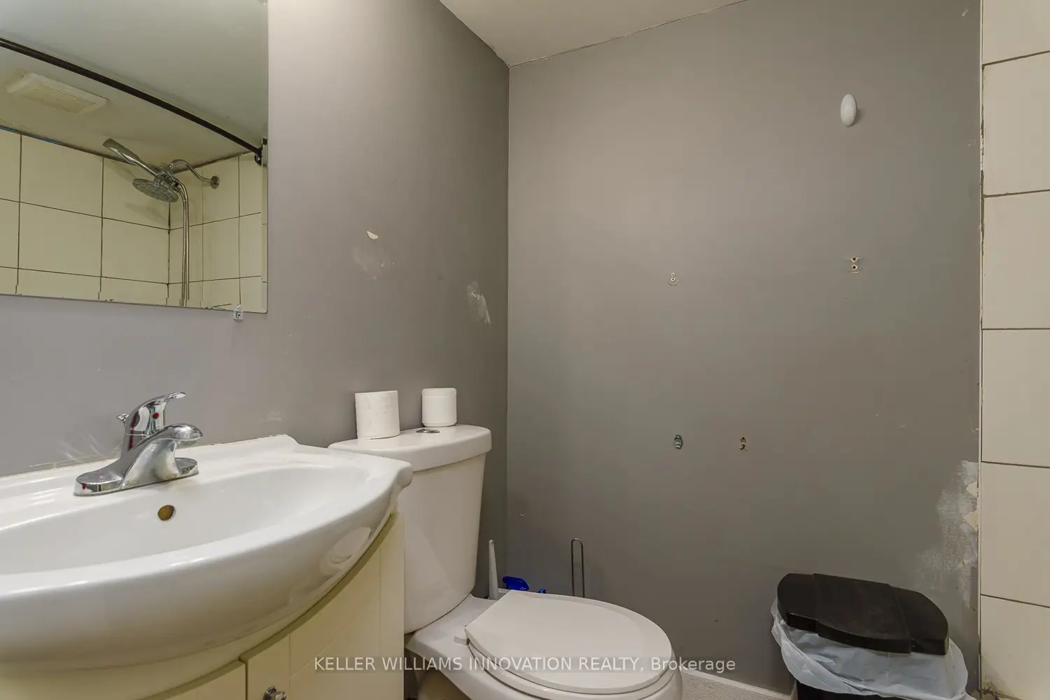 Additional image 13 of 121 University Avenue 32