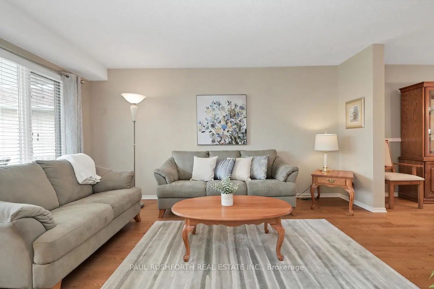 1377 Caravel Crescent photo 4