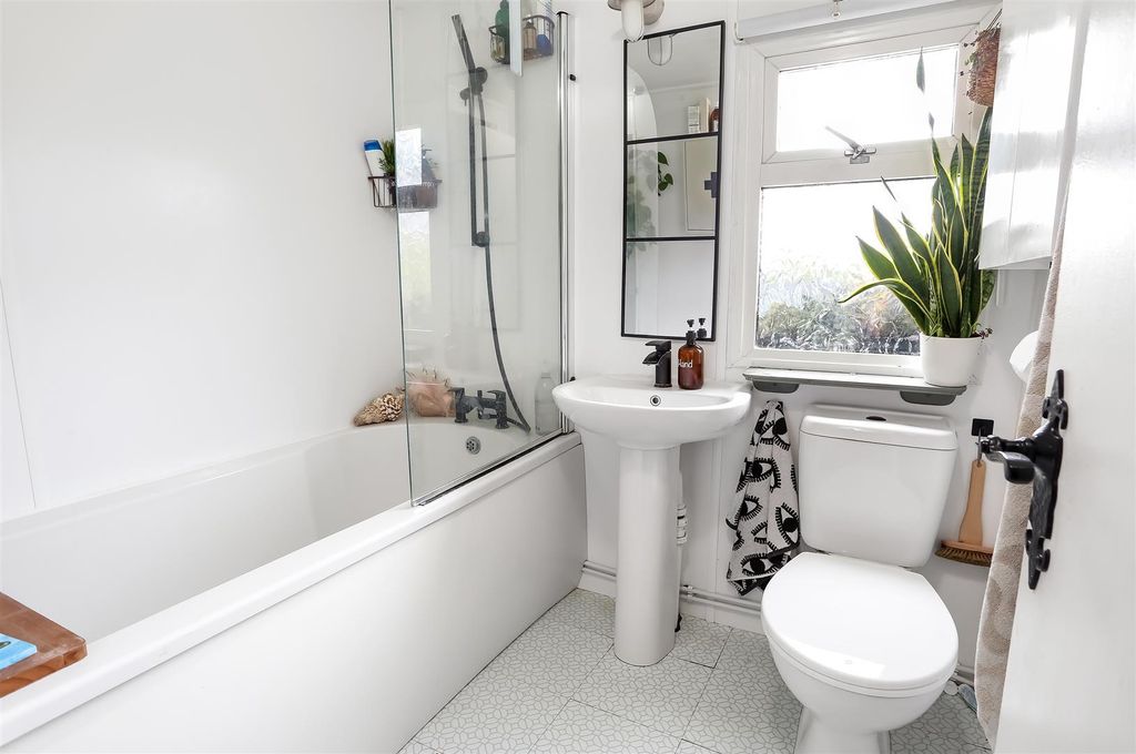 Additional image 16 of 4 bed detached house for saleHattingley Road, Medstead, Alton GU34