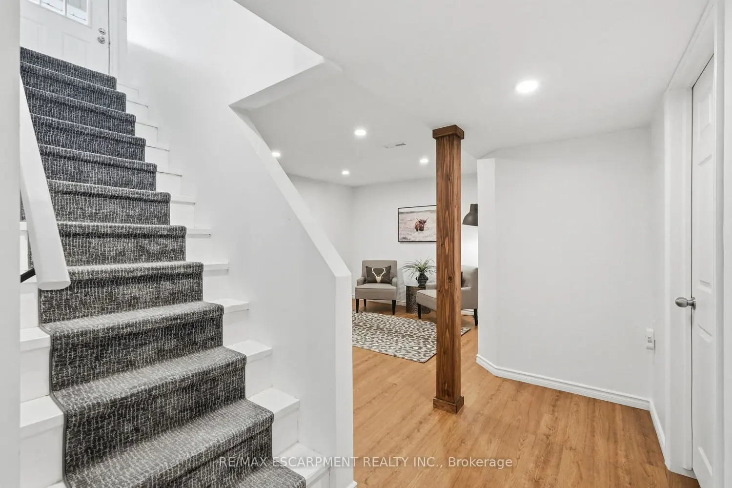 Additional image 5 of 8951 Silver Street