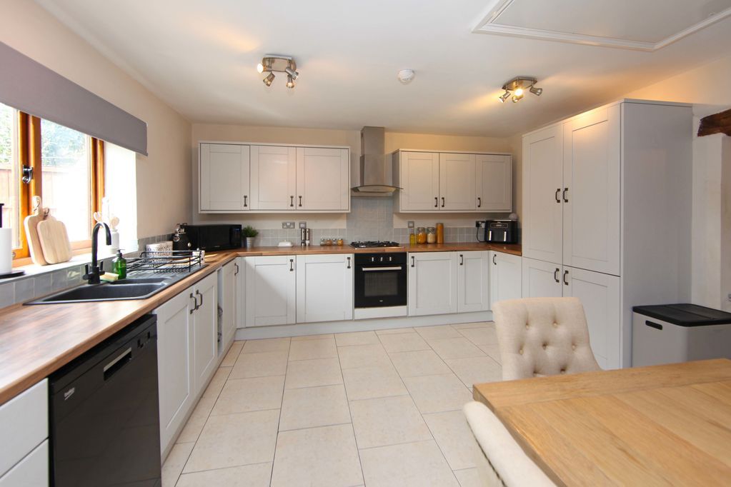 Additional image 3 of 3 bed detached house to rentGolf Links Lane, Telford TF1