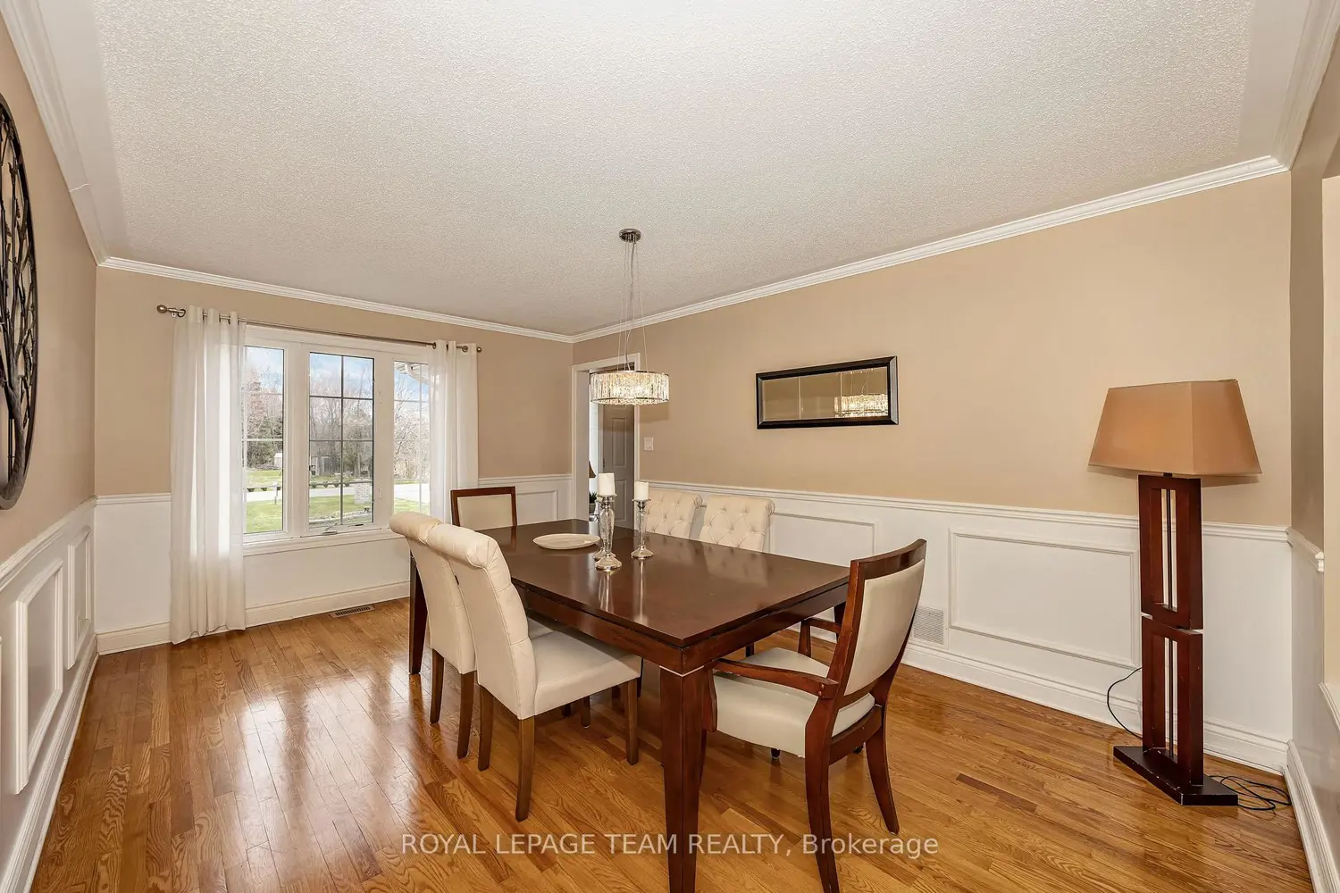 7067 Donwel Drive photo 3