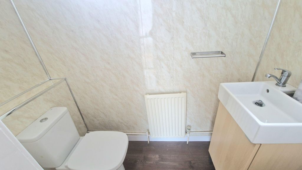 Additional image 5 of 3 bed terraced house to rentLochridge Place, Denny FK6
