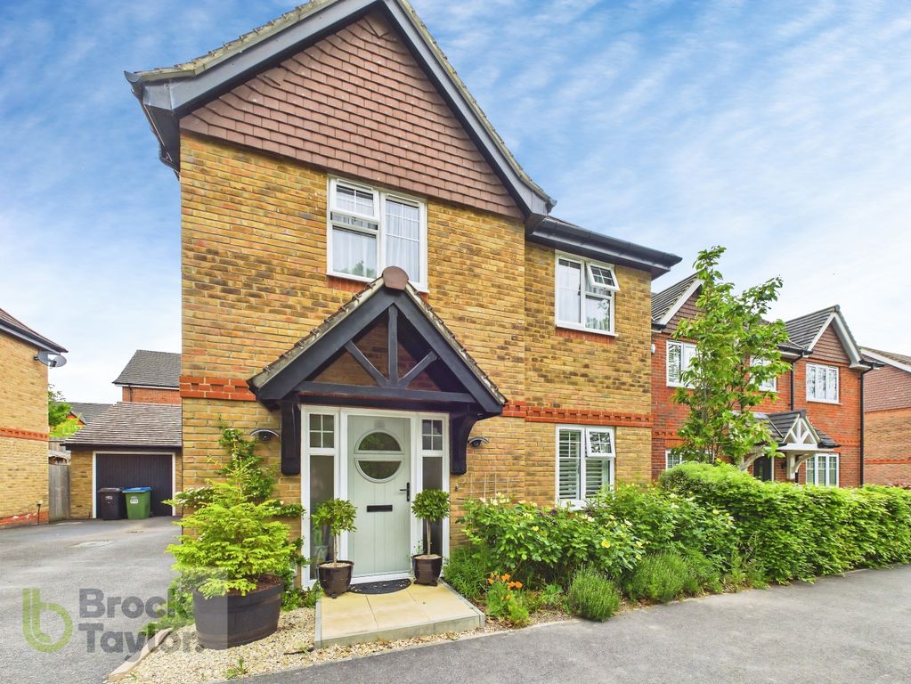4 bed detached house for saleCharters Gate Way, Wivelsfield Green RH17