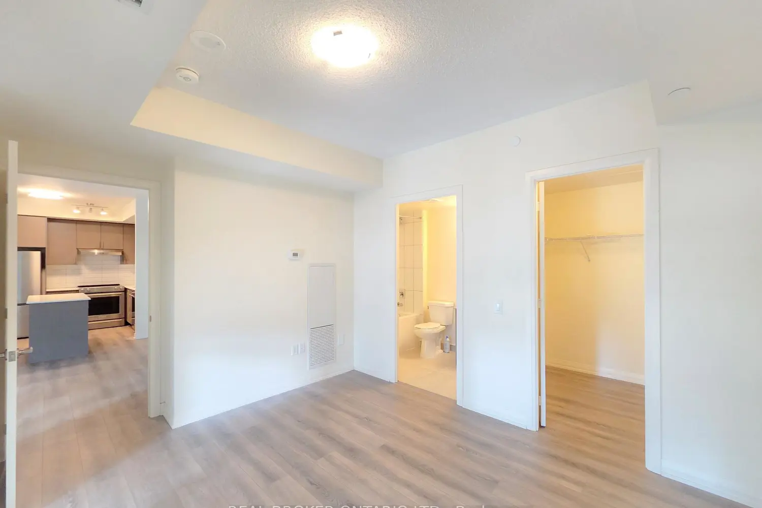 Additional image 5 of 9000 Jane Street 618