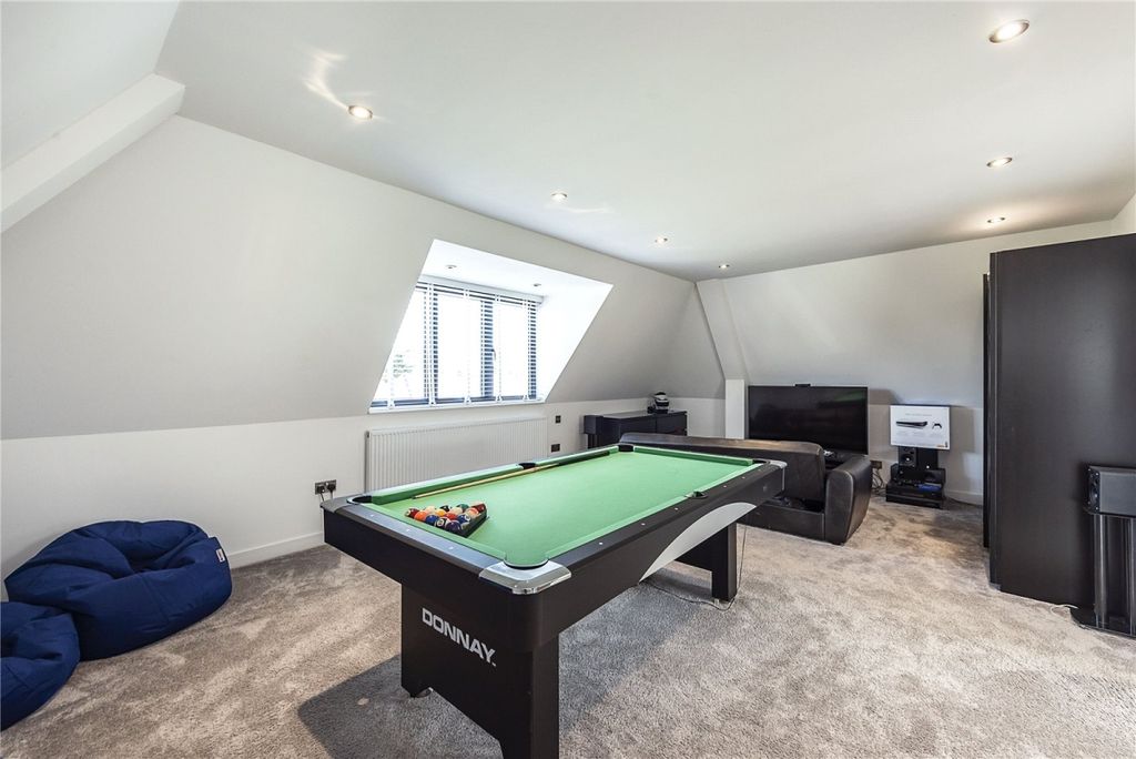 Additional image 11 of 6 bed detached house to rentGaviots Way, Gerrards Cross SL9