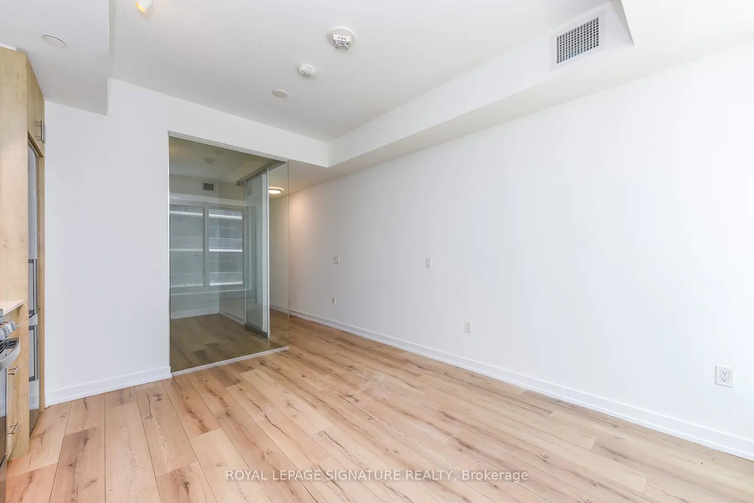 Additional image 15 of 1195 The Queensway 513